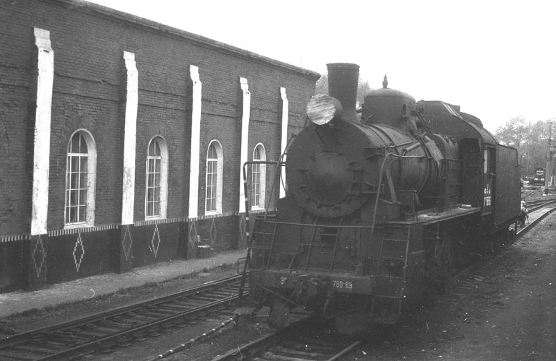 Фабричная голутвин. Станция Голутвин. Станция Коломна. Вокзал Голутвин в 1960 году фото. Поезд 6137 Голутвин — Москва.